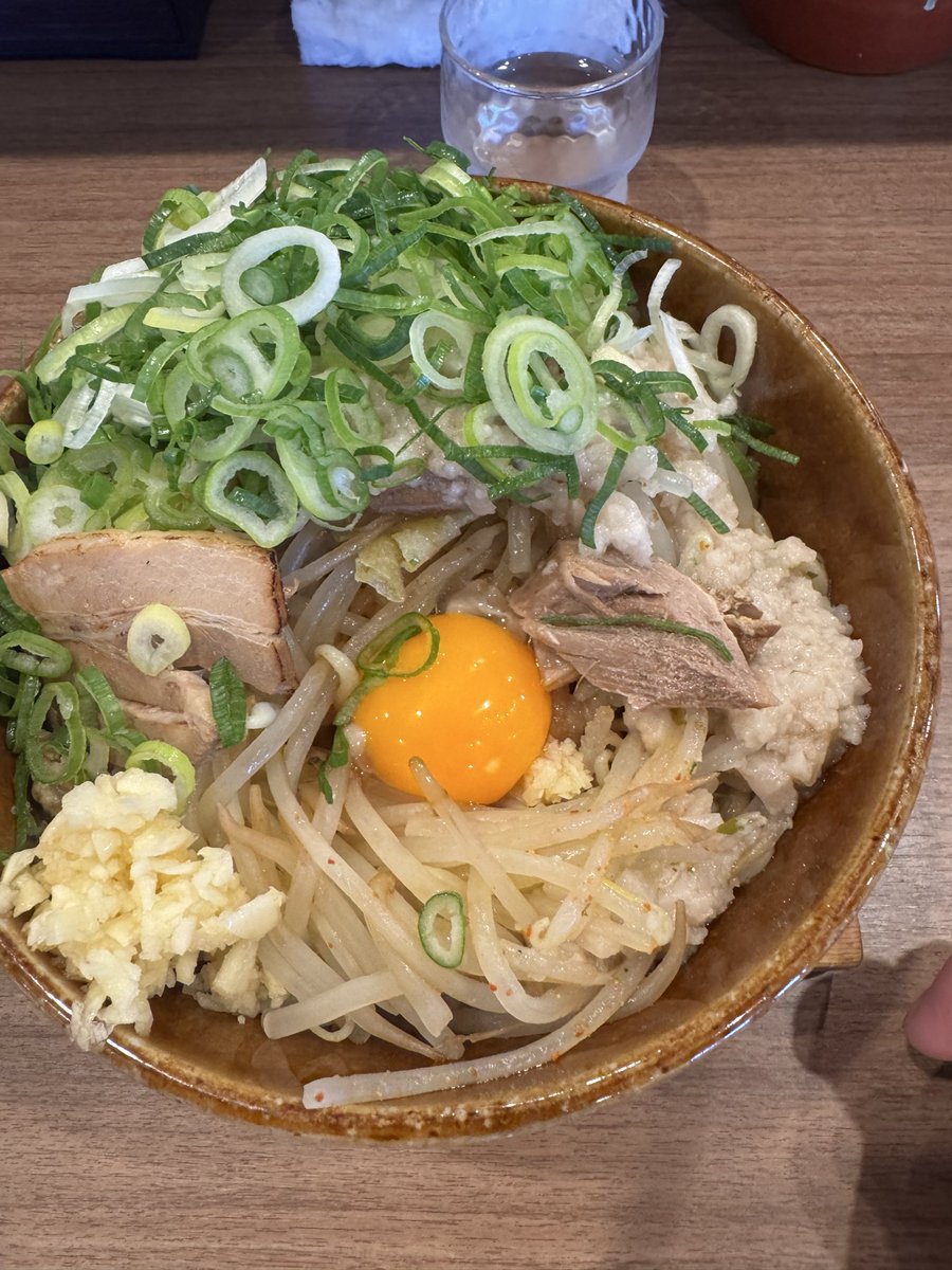 お昼ご飯(^ ^)お気に入りのまぜそば屋さん🥰ウマウマ