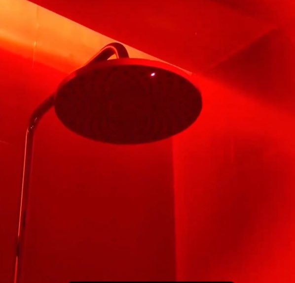 เห็นข่าวนี้แล้วจะบอกทุกคนว่า ใครที่ไปเที่ยวต่างจังหวัด หรือนอนพักโรงแรม ในยุคนี้การแอบถ่าย มันทำได้ง่ายมาก เราไปเจออุปกรณ์ตรวจจับกล้องแอบถ่าย ที่พกพาได้สะดวก ไม่ว่าจะเป็นผู้หญิงผู้ชายอยากให้มีติดกันไว้ มันสามารถตรวจจับได้ทุกที่ ยิ่งต้องแอบถ่ายสมัยนี้เล็กมากๆ