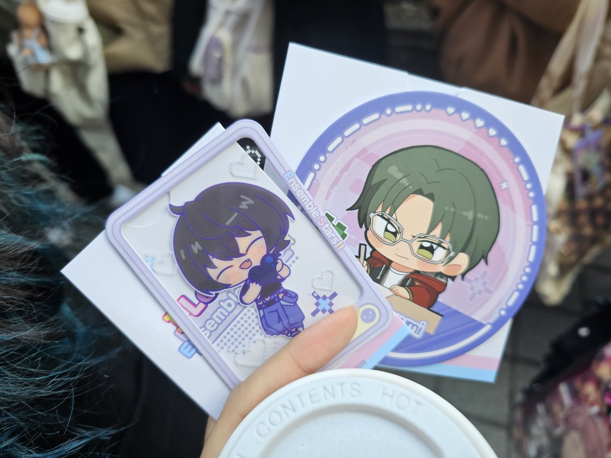 #앙스타장터
오프라인행사 교환구합니다

저는 발키리 원해요