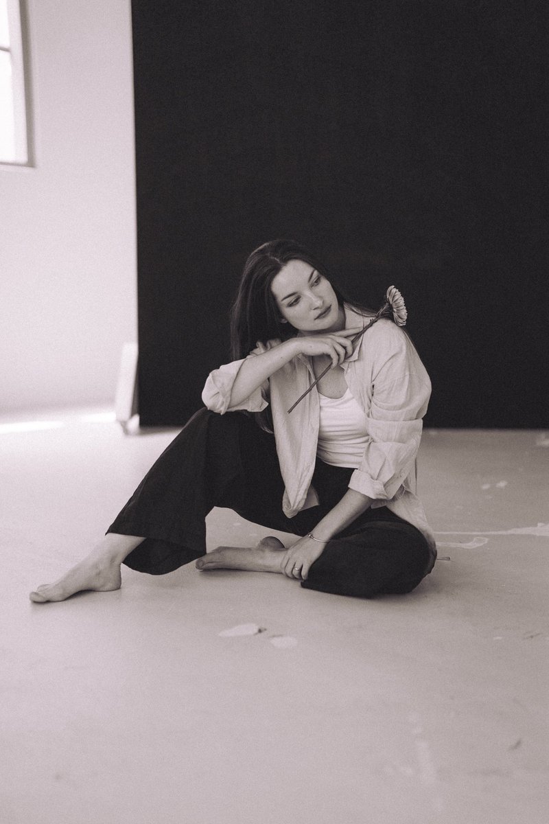 С Полиной когда-то снимали цветочные портреты.