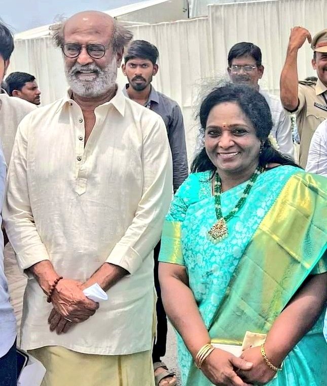 தனது வெற்றிகரமான திரையுலக பயணத்தோடு,தூய ஆன்மீக பயணத்தையும் அரவணைத்து, உலகளவில் மூன்று தலைமுறை ரசிகர்களின் மனதைக் கவர்ந்த உச்ச நட்சத்திரம் சூப்பர் ஸ்டார் சகோதரர் திரு.ரஜினிகாந்த் அவர்களுக்கு இனிய பிறந்த நாள் வாழ்த்துக்கள்.... பல்லாண்டு காலம் நலமுடன் வாழ எனது வாழ்த்துகளைத்