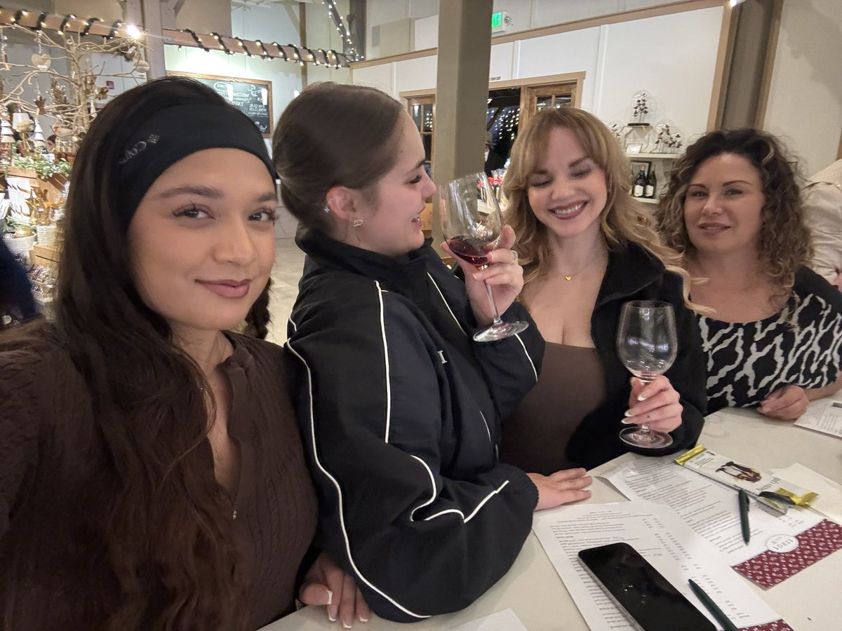 sofia gomez tweet media