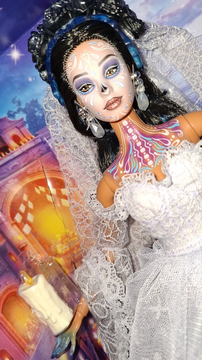 Hoy me llegó mi barbie dia de muertos la llorona!  la amé totalmente 💖
Pensaba venderla porque no me había convencido pero diosmio la amé 🥹✨️✨️✨️✨️