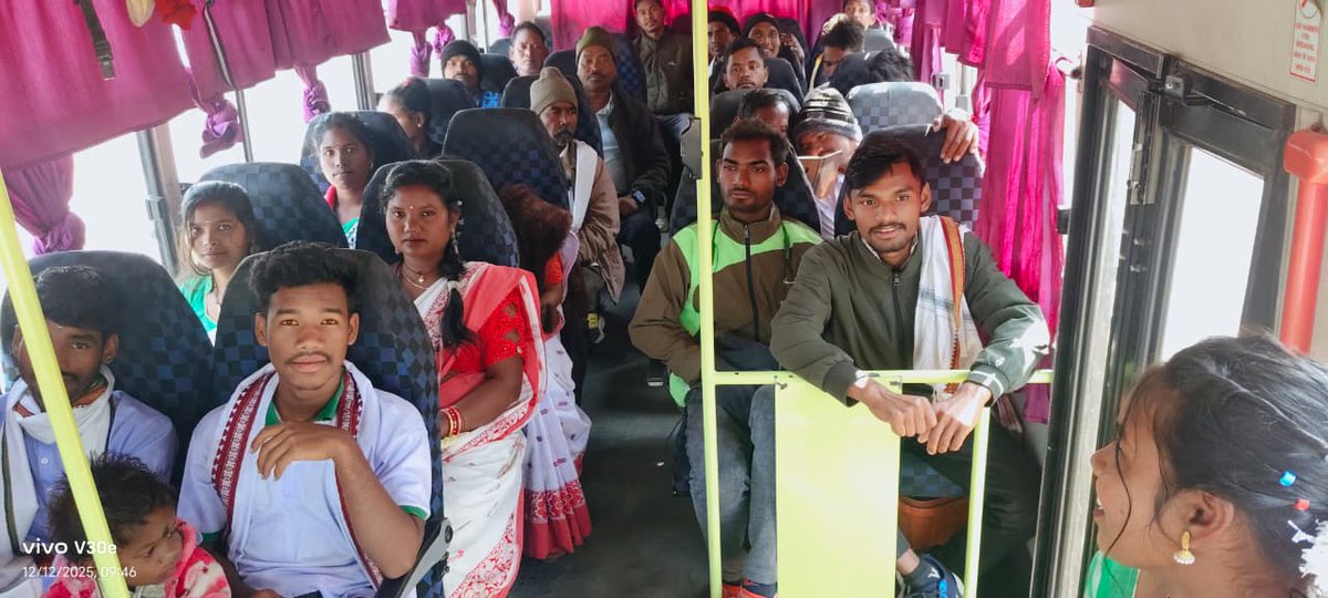 Coder_Pintu's tweet photo. 🚨 ସରକାର, ଆଉ କେତେ ଦିନ ଅଣଦେଖା କରିବ?

 ହୋ ଲୋକଙ୍କ ସହିଷ୍ଣୁତାକୁ ଦୁର୍ବଳତା ଭାବିବେ ନାହିଁ!
ଆମ ପରିଚୟ, ଆମ ଅସ୍ମିତା, ଆମ ଭାଷା ପାଇଁ
 ରାସ୍ତାକୁ ଉତରିଛି ଆନନ୍ଦପୁର ହୋ ଜନତା!

🔥 8th Schedule ରେ ହୋ ଭାଷାକୁ ମାନ୍ୟତା ଦିଅ
🔥 ଓଡ଼ିଶାରେ 2nd State Language କରାଯାଉ

ଏହା ଆମର ଅଧିକାର — ଦୟା ନୁହେଁ!
ଆଜି Lower PMG, ଭୁବନେ��୍ଵର ରେ
ହୋ ଭାଷାର ସମ���ମାନ ପାଇଁ ବିଶାଳ ଦାବି ଯାତ୍ରା!
 ମାନ୍ୟତା ମିଳିବା ପର୍ଯ୍ୟନ୍ତ ଆମେ ରୁକିବୁ ନାହିଁ!
🔻 ସରକାର, ଆମର ସ୍ୱର ଶୁଣନ୍ତୁ:
 “ଆମ ଭାଷା – ଆମ ଅସ୍ତିତ୍ୱ।
ଅସ୍ତିତ୍ୱକୁ ଅସ୍ଵୀକାର କରିଲେ, ଆମେ ବି ସ୍ତବ୍ଧ ରହିବୁ ନାହିଁ!”

@CMO_Odisha @GovernorOdisha @rashtrapatibhvn @stscdev @AIHLAC_INDIA @BikerGirlkancha 
@TribalAffairsIn @SecyChief @IPR_Odisha @Naveen_Odisha
@pranabpdas @GaneshRamBJP @MahalingMukesh @DrHariBabuK
@NityanandaBJP @ManmohanSamal @DrLekhaShree
@DHE_Odisha @SMEOdisha
✊ #HoLanguage #8thSchedule #HoCommunity #OdishaProtest #RespectOurIdentity