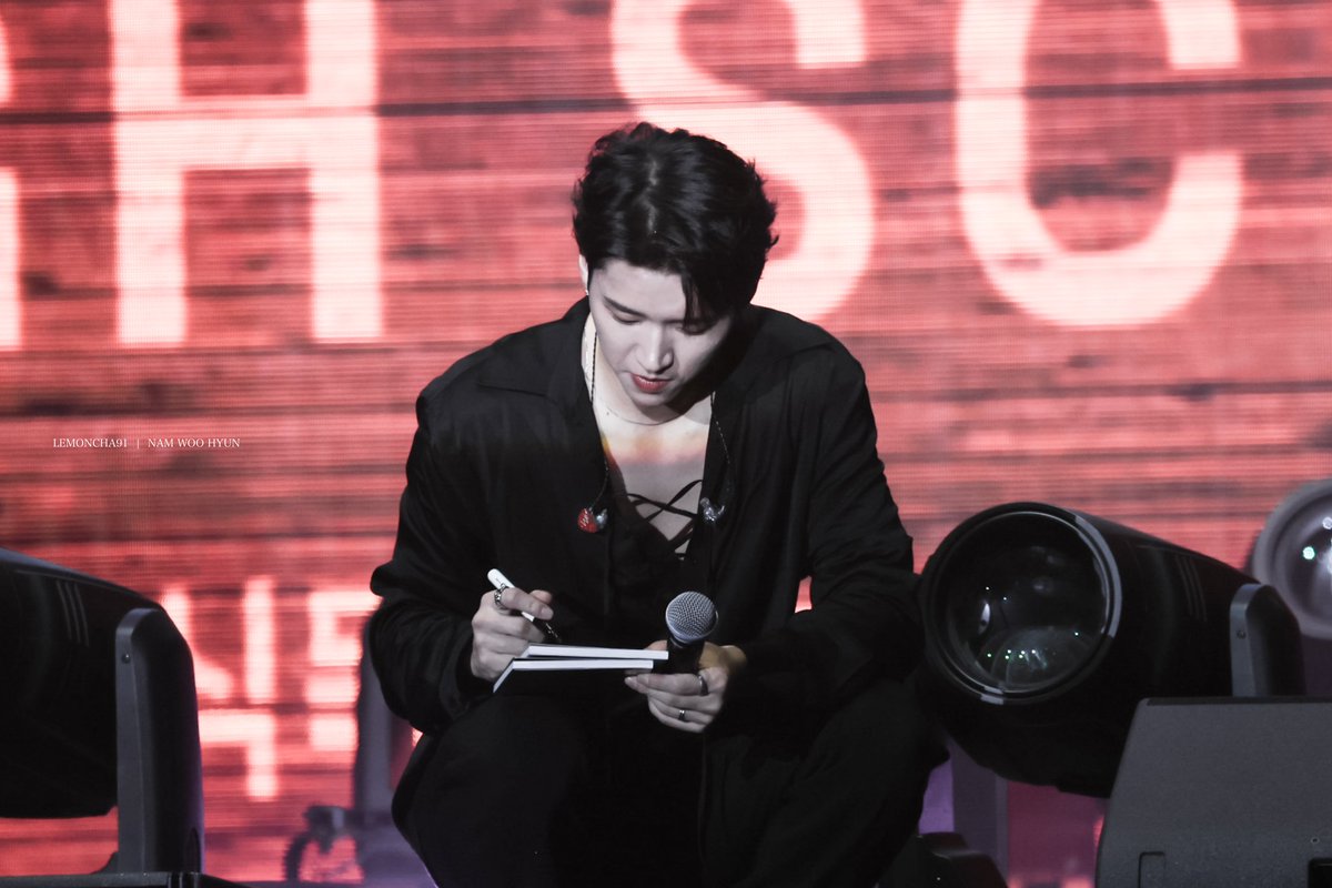 251122 식목일5  니무高: Tree High School in 홍콩 Day1 

선생님이 숙제 검사 열심히 하시나 봐요

#INFINITE #인피니트
#우현 #남우현 #NAMWOOHYUN