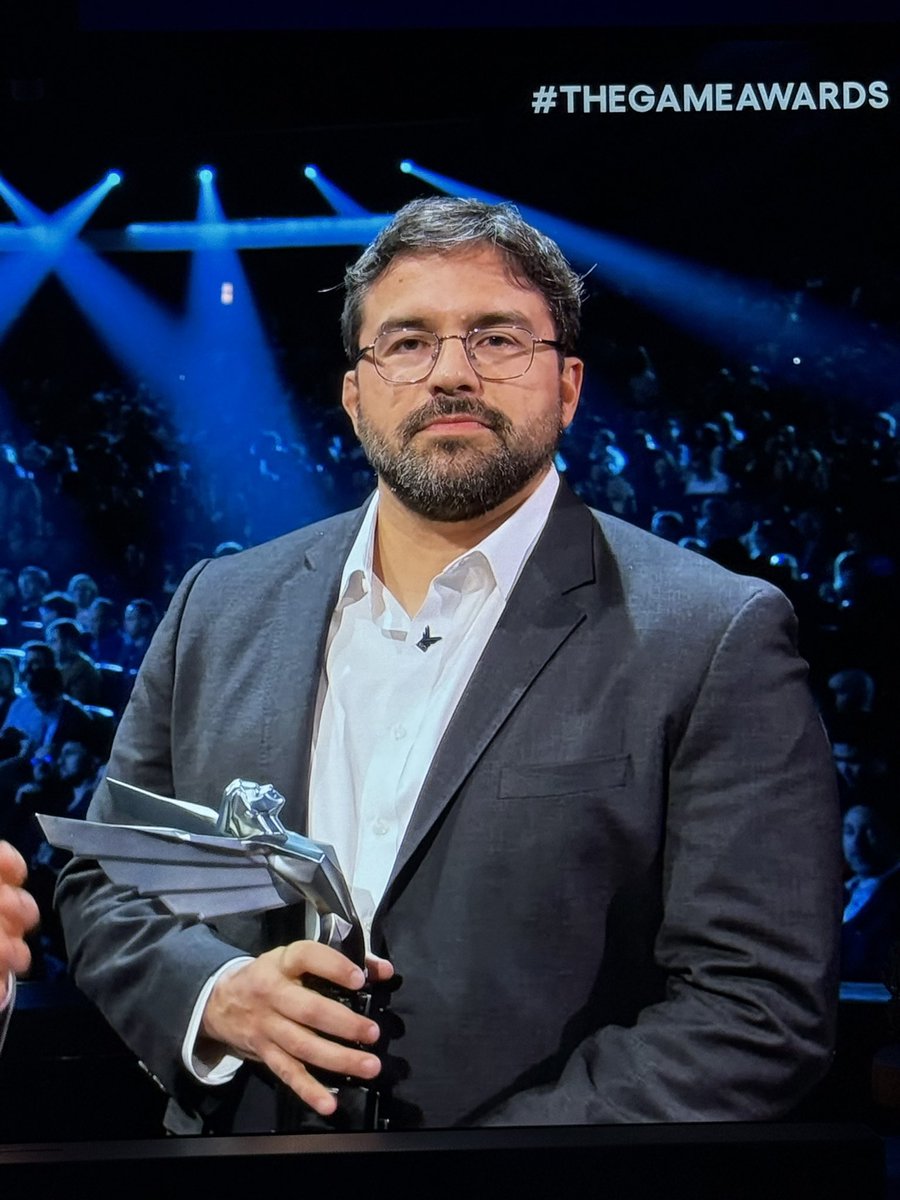 eienox's tweet image. He won best bear