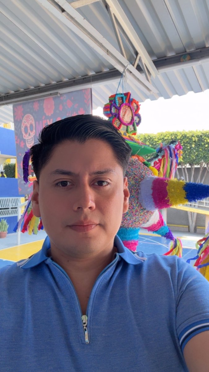 GiovanniMG7's tweet photo. 🪅PIÑATAS TURÍSTICAS 🪅

#TurismoCEUT 🏫
#TradicionesMexicanas 🇲🇽
#PorAmorAMéxico ❤️ https://t.co/e1JKL8KrPl