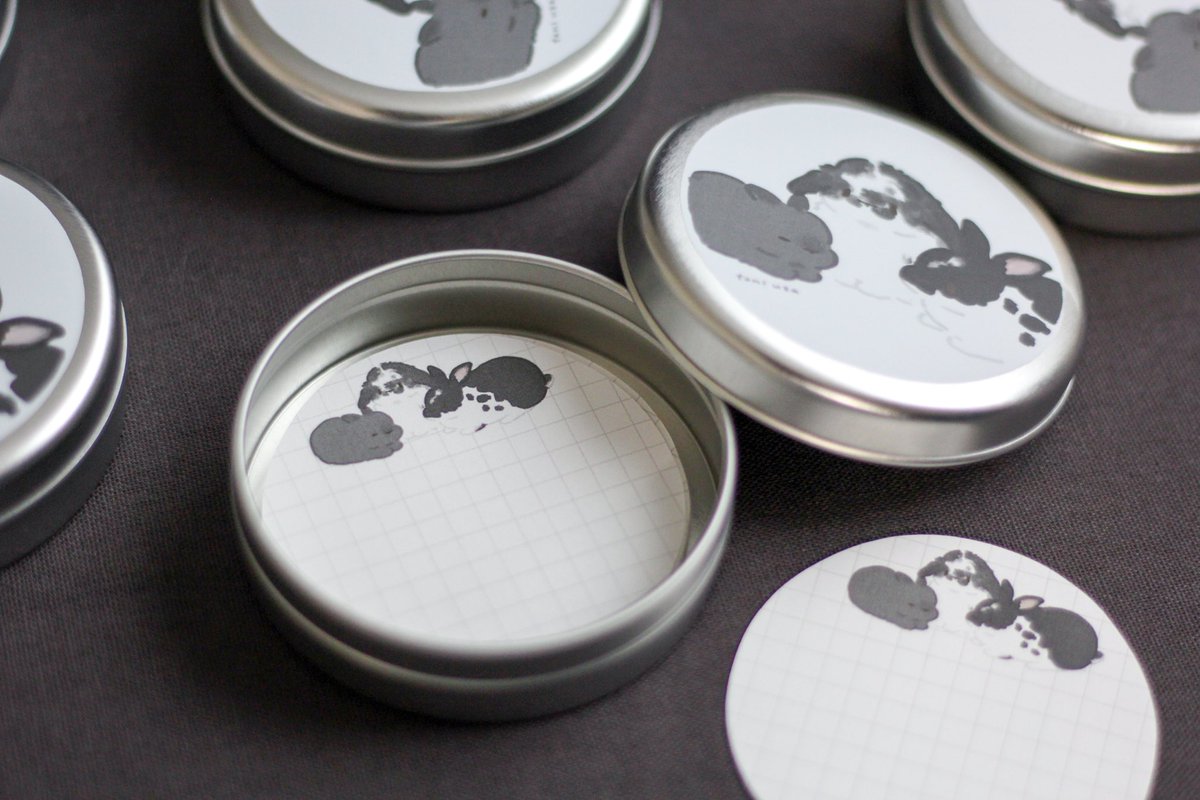 mumoco au lait'のｸﾞｯｽﾞを置いていただいている「とにかくうさぎが好き」さん店舗限定のうさ缶
ここでしか手に入らないﾚｱｸﾞｯｽﾞです🎶
吉祥寺に訪れた際にはぜひ…🥳