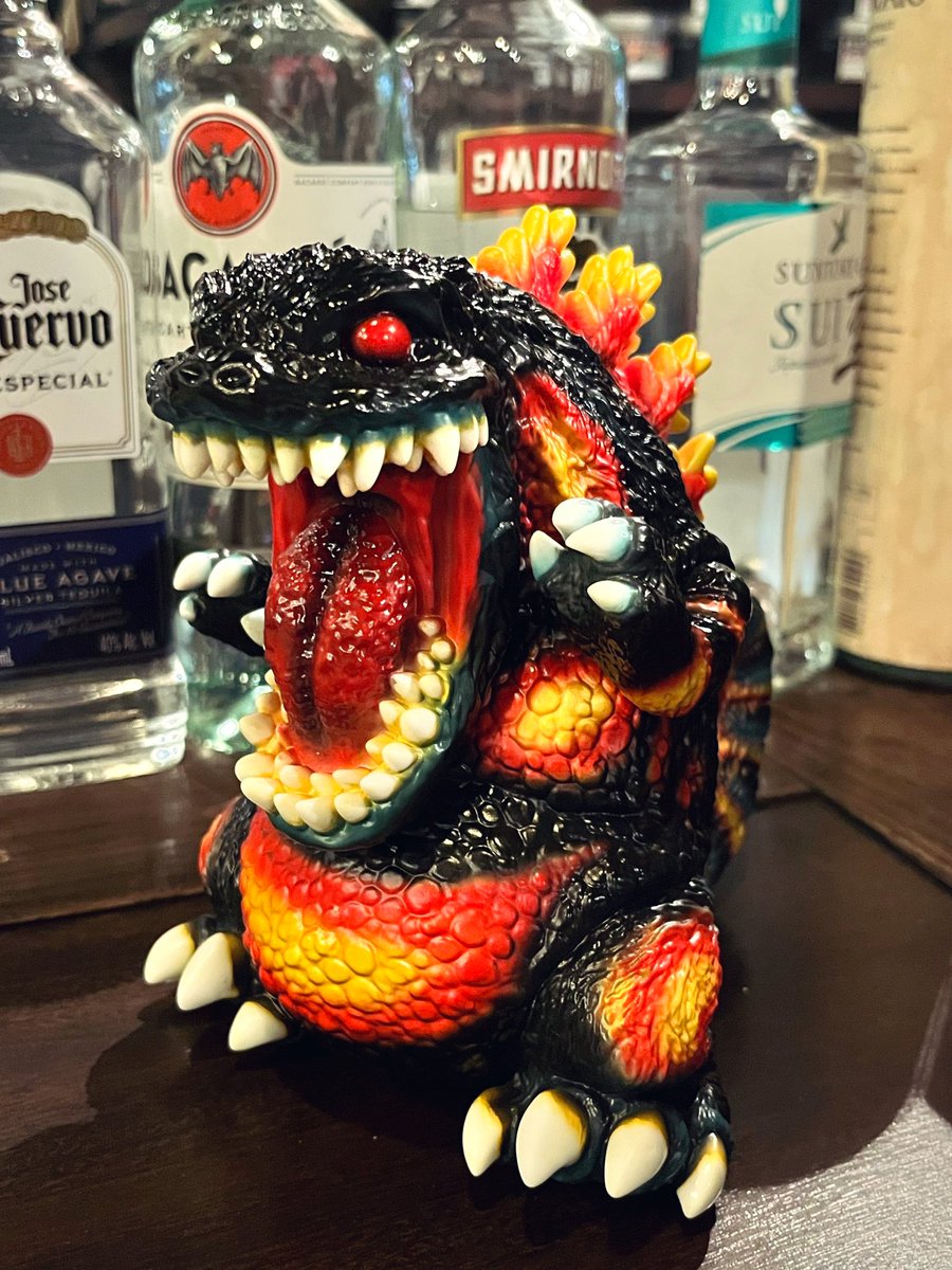 ゴジラバイナルアート　カゲマルデザイン　ノーマル・ピンク　セット 実はお迎えしていたカゲマルゴジラ ピンクと迷った結果、舌の光沢が