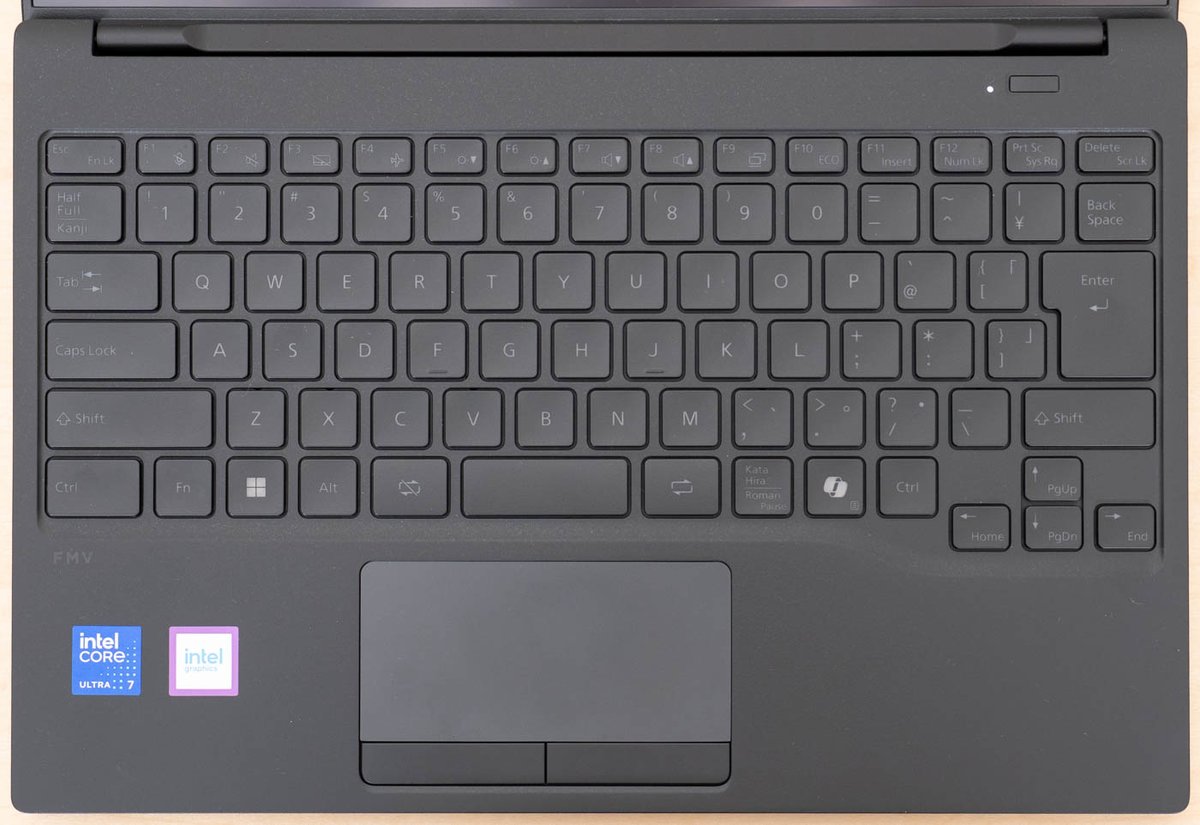 世界最軽量ノートPCの最新モデル、「FMV WU5-K3」をレビューしました