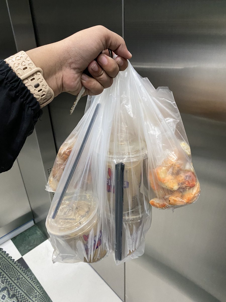 ulfaaaans's tweet image. boncos😭