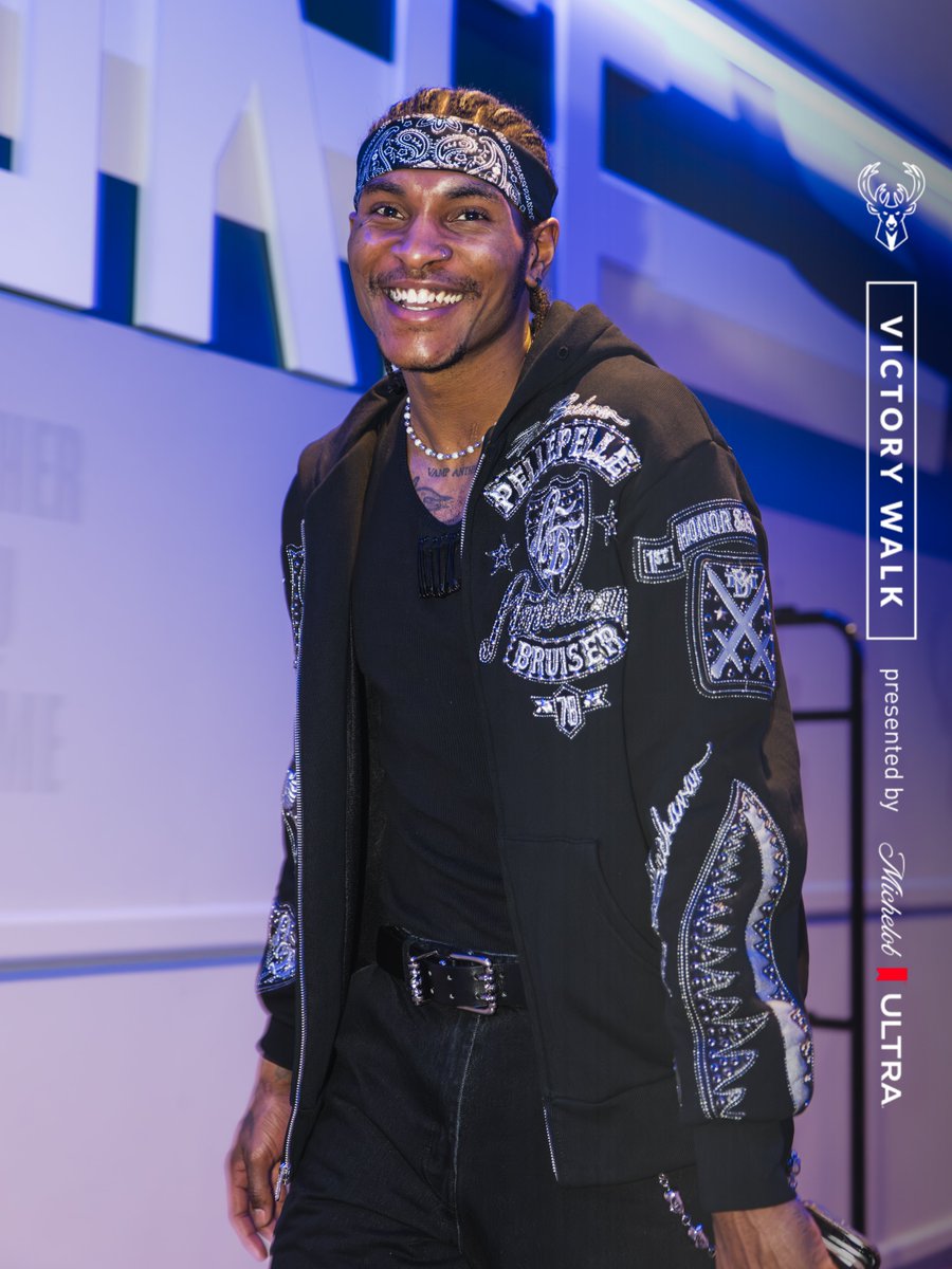 All smiles.
#ULTRACourtside