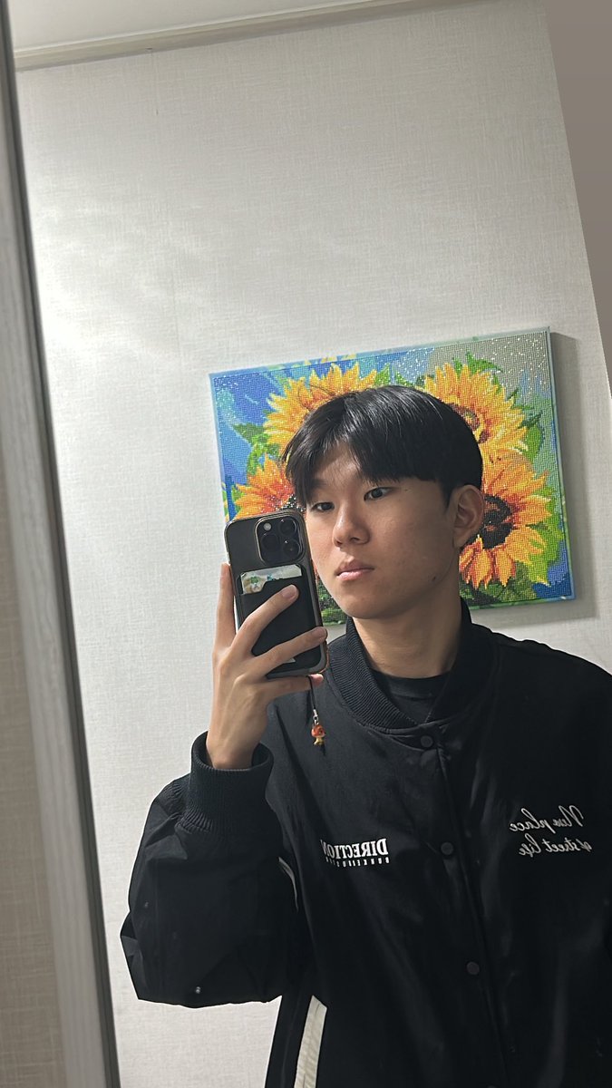 베어먹은사과 (@xhani05) on Twitter photo 