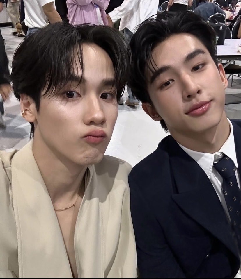 luv_is_SurfJava's tweet image. 家产一定要一起走到是官配有娃有主役剧的时候啊！
 surfjava ฉันจะรอจนกว่าพวกเธอจะได้เป็น cp อย่างเป็นทางการ มีตุ๊กตา cp และมีนักแสดงนำแสดงละครดัง!ต้องตั้งใจทำงานนะครับ

#surfjava #SurfJava