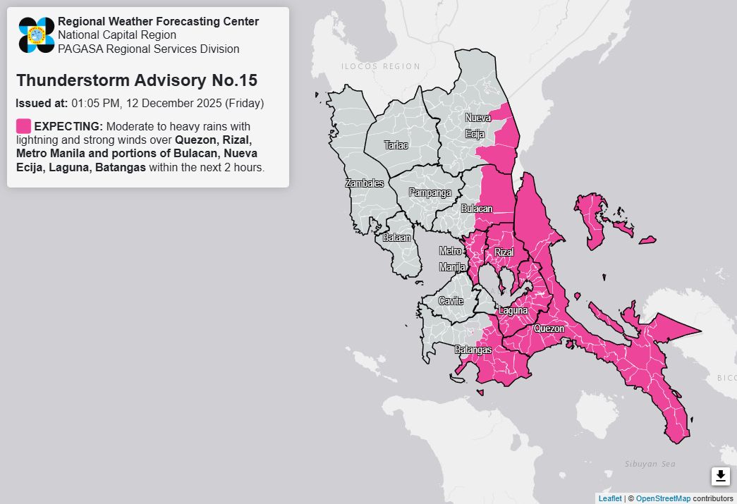tribunephl's tweet image. WEATHER ALERT: STORMY HOURS AHEAD

#PAGASA has issued Thunderstorm Advisory No. 15 as moderate to heavy rainshowers, lightning, and strong winds are expected within the next two hours over #MetroManila, Quezon, Rizal, Bulacan, Nueva Ecija, Laguna, and Batangas.

Residents are