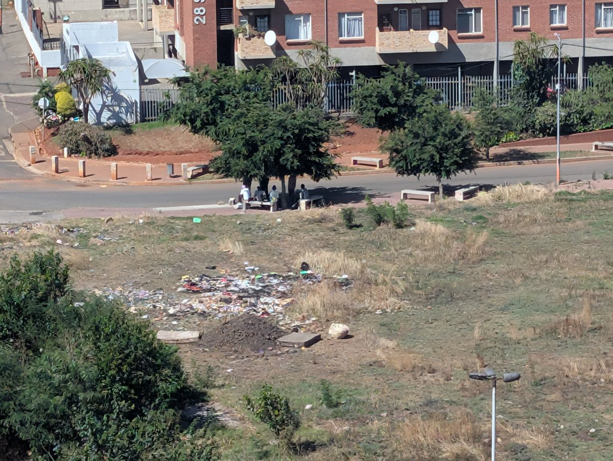 nanima's tweet image. Hi @pikitup not sure if was cleaned up for g29 but there are small sumps all around empire and Stanley road and also a shack on Napier road and dump near milpark hospital @CityofJoburgZA