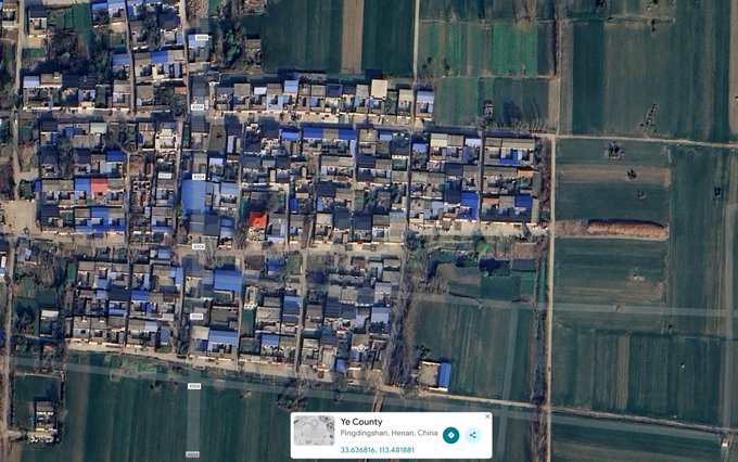 年底了，想家了吗？ 一张卫星截图可以让nano banana pro精确还原家乡俯视图了，无法100%还原细节，但是足以略解思乡之情了。感谢  @mixixiq   提供思路

老规矩， prompt