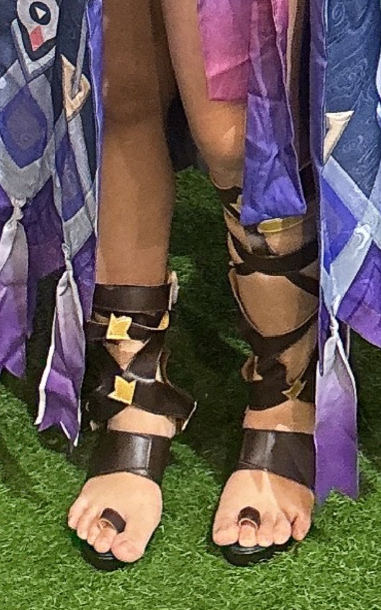 _peqch_'s tweet photo. 今年の締めコスはシトラリ❣️
残りの12月はコスはせずダ���エットに専念します🥹
足が太すぎてシトラリの靴入らんかった😭

まじショックやし、来年カリカリじゃないとできないキャラするんだ！

#ダイエッターさんと繋がりたい 
#コスプレイヤーさんと繋がりたい
#カチーナコスプレ
#シトラリコスプレ https://t.co/M9OwjHvyhj