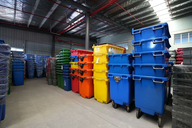 karria01's tweet photo. ♻️ Need cheap plastic garbage cans without sacrificing quality?
Durable, easy-to-clean, and perfect for offices, warehouses &amp; public spaces.
✅Bulk pricing &amp; custom options
✅Custom sizes &amp; colors
✅Long-lasting, easy-to-clean material
https://t.co/trlun3rTYC
#WasteManagement https://t.co/EjEpEtID7v