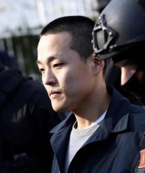 🚨Bureau : Do Kwon condannato a 15 anni di carcere per il crollo di Terra e la perdita di 50 miliardi di dollari nel mercato delle criptovalute