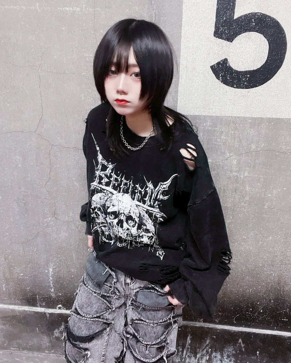 NEW ARRIVAL】 REFLEM【レフレム】 スカルプリントダメージスウェット