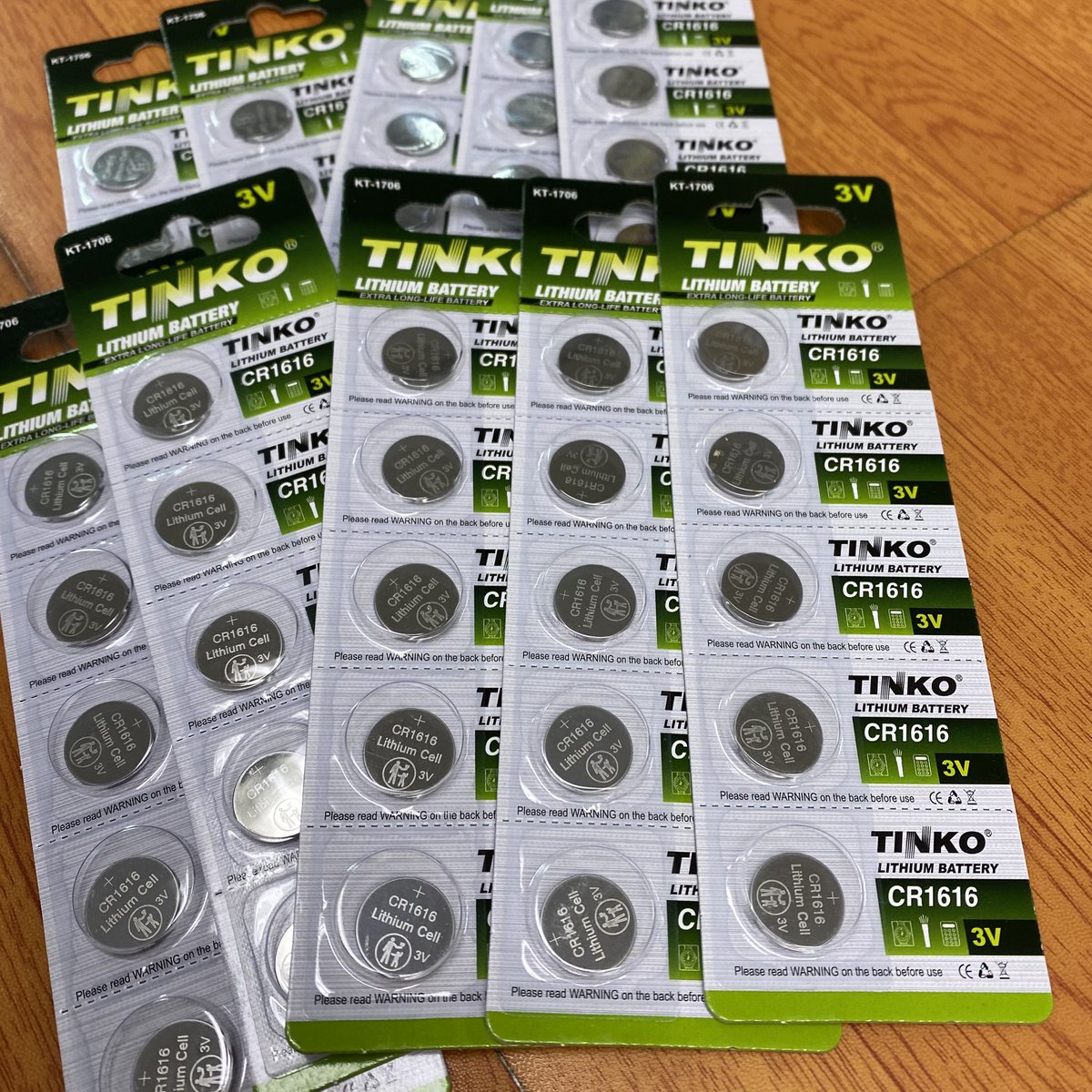 リングライトにご使用頂ける “CR1616 ボタン電池”の取り扱いも行っております！！