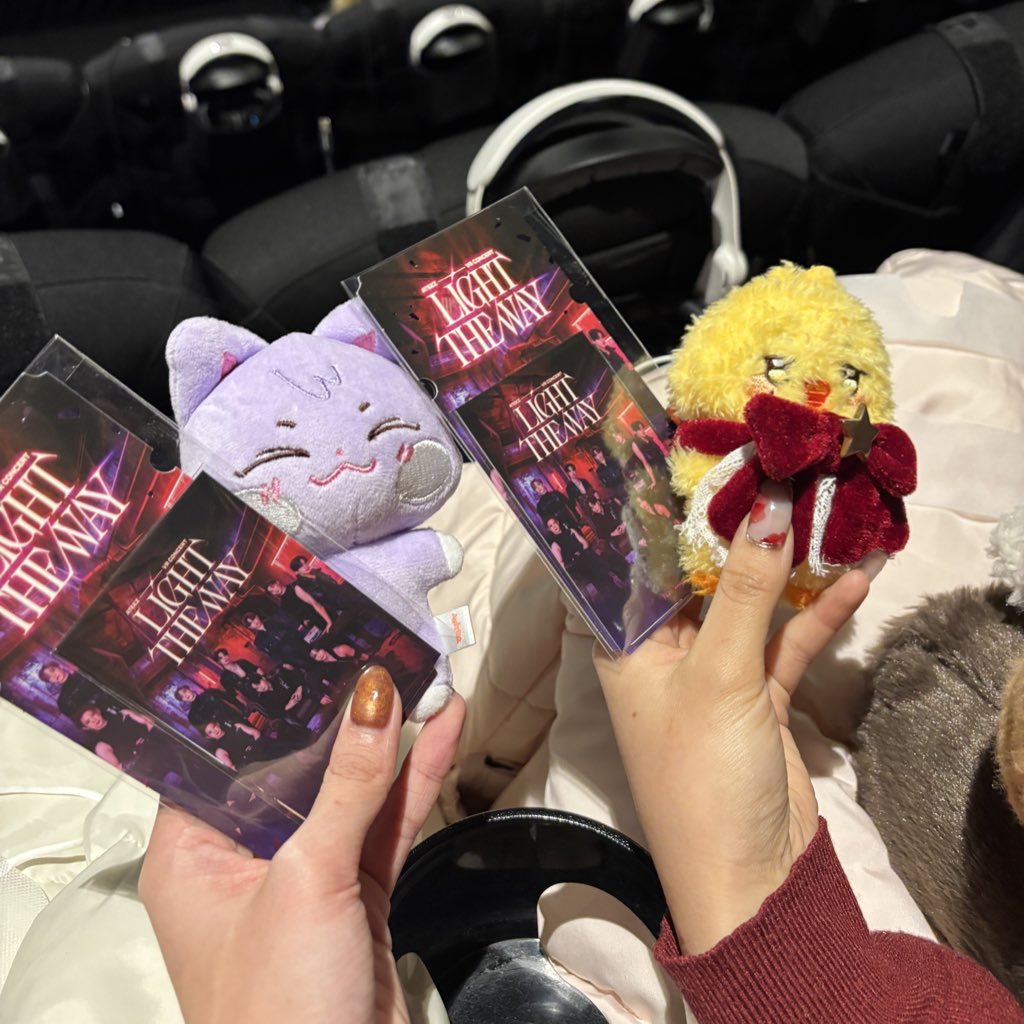 念願のVR💜
ななちゃんありがとう(˶'ᵕ'˶ )︎
超近くてみーんなかっこよかった〜😭もう2回目見たい😭