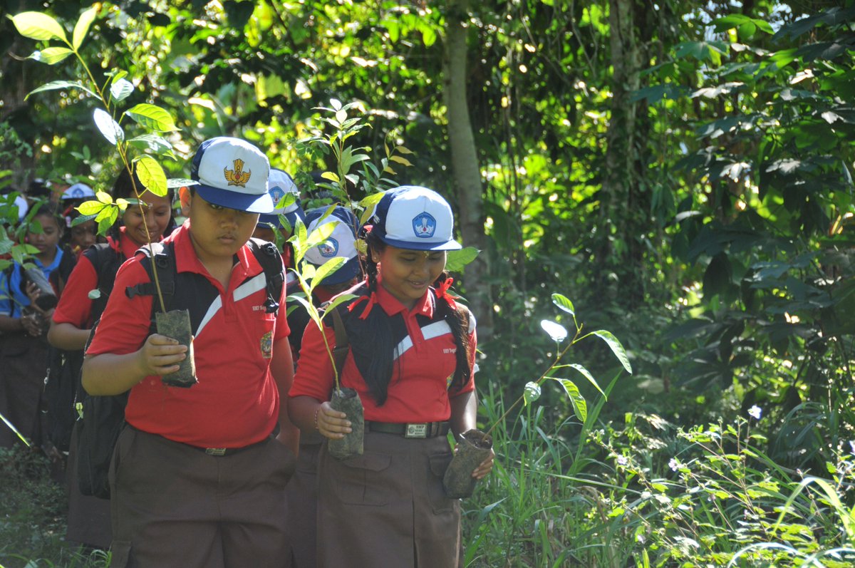 idepfoundation's tweet photo. 💧 Adopt a River — perlindungan DAS melalui edukasi, penanaman pohon, &amp; pengembangan ekowisata. https://t.co/j46cCgtznz