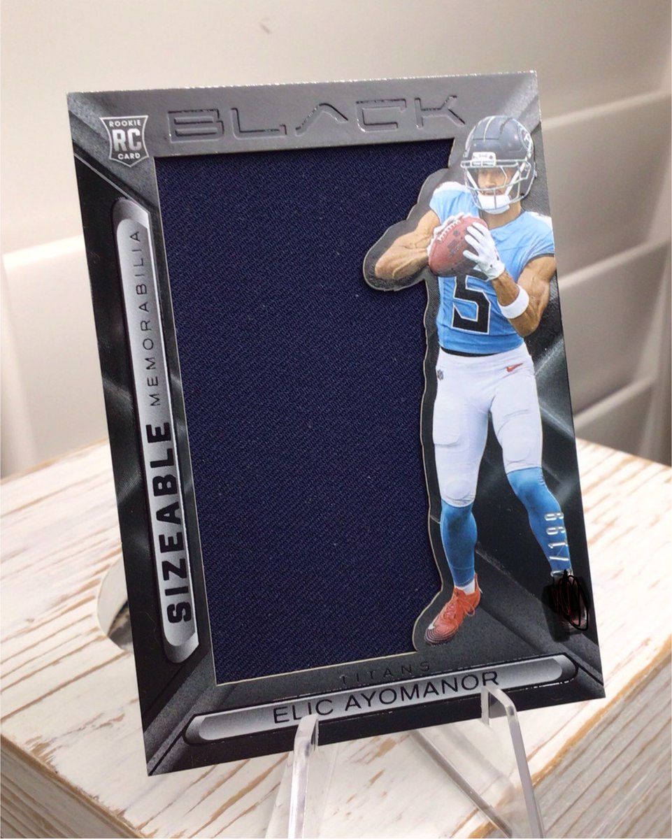 du47222292's tweet image. Third giveaway: 2025 Topps Black Eric Ayomanor Patch /199 - Forgot to give this away to YouTube viewers 😬
Like🏈Follow🏈Repost🏈
Pick  the  number  and  win!