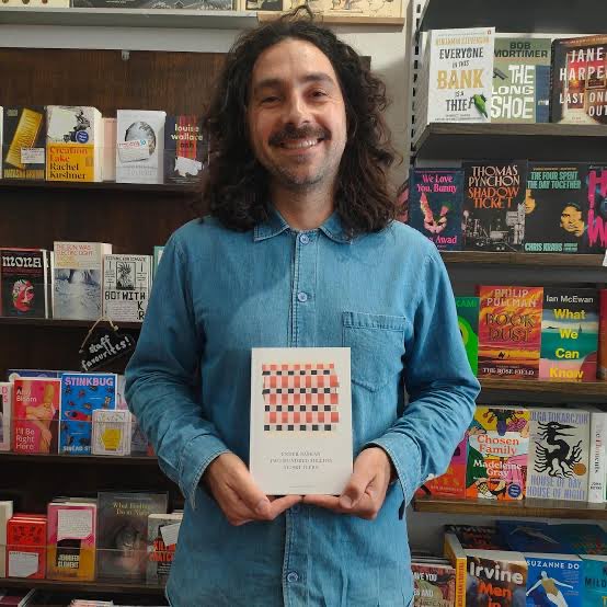 Avustralyalı - Türk şair Ender Başkan’ın yeni yayımlanan kitabı ‘Two Hundred Million Musketeers’, şiir dalında Victoria Başbakanlık Edebiyat Ödülü’ne aday gösterildi . Ender’e bol şans diliyorum.