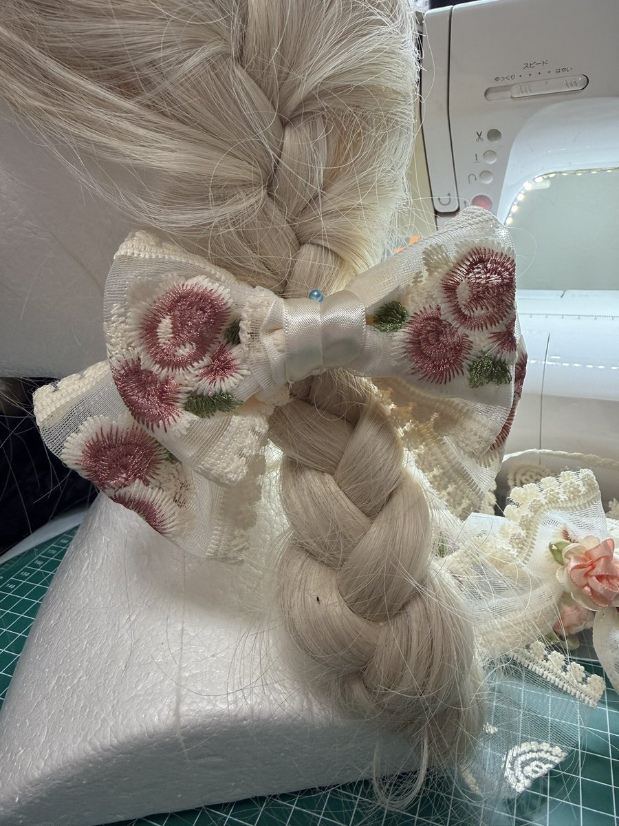 アンティークローズタブリエとお揃いでリボンクリップをリクエスト頂き