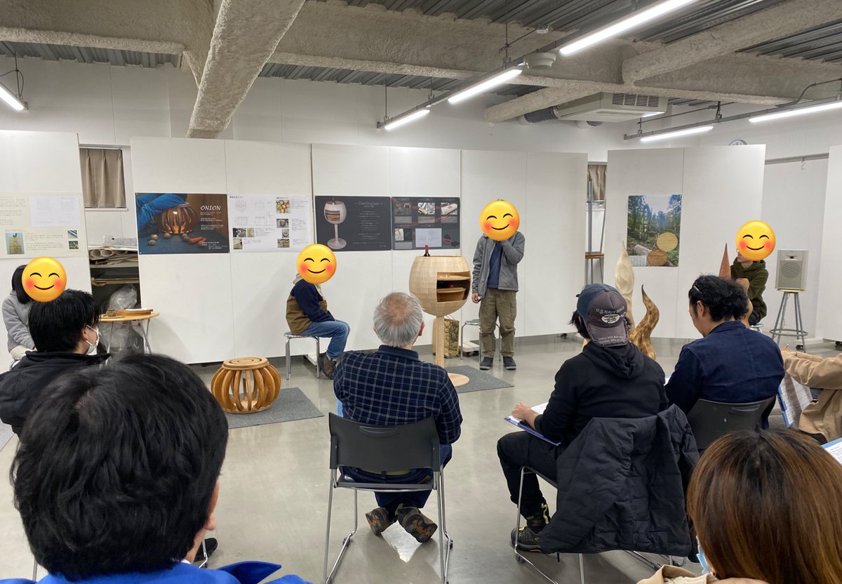 卒制最終発表終わりました😌
中間審査からの集中力は素晴らしかったです🔥
木や粘土、金属、貴金属の素材は簡単に加工できないし、2年間の技術の裏付けがあるからこその実現できる作品になったと思います‼️
1月中に作品撮影、末には卒制展でご披露します🌈
#卒業制作 #家具 #陶芸 #彫刻 #ジュエリー