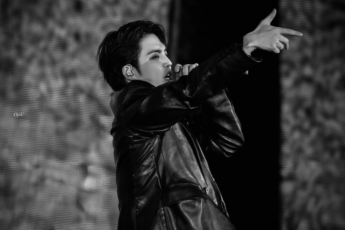 OptUScoups's tweet photo. 251211

𝐁𝐋𝐀𝐂𝐊.

#에스쿱스 #SCOUPS
#승철 #최승철 
#세븐틴  #SEVENTEEN  
@pledis_17 https://t.co/QPdw11awSg
