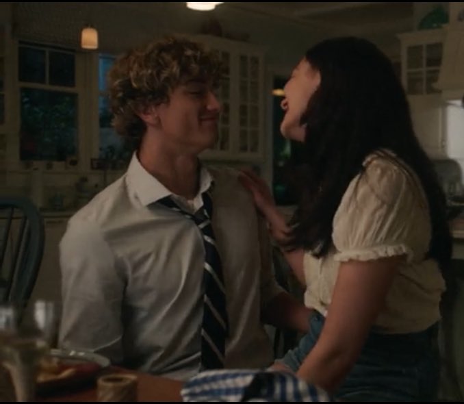 USEDTOIT__'s tweet image. is “including him” in the room with us?
oh jenny…..#dud