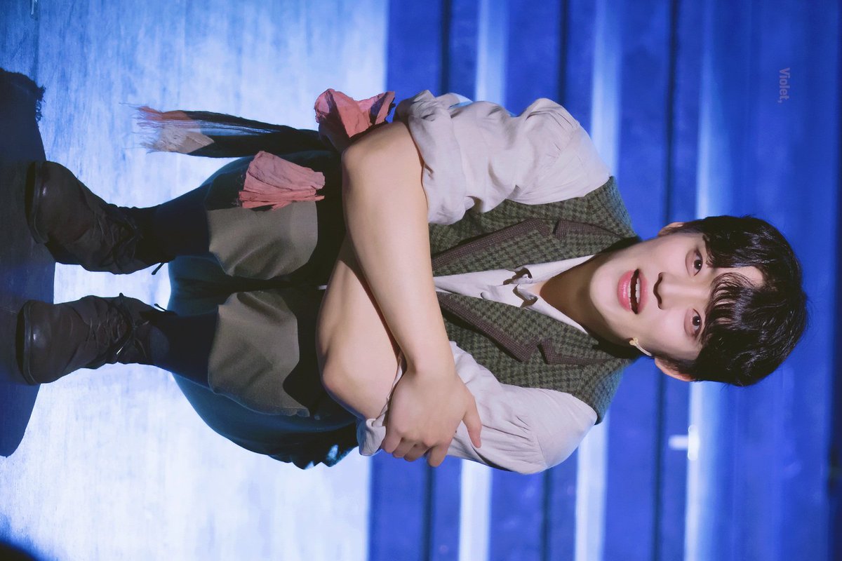 ᴮᴼᴿᴬ, tweet media