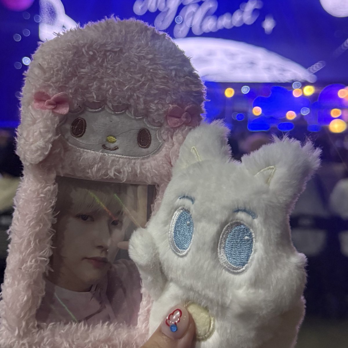 * ฟฟ 。 tweet media