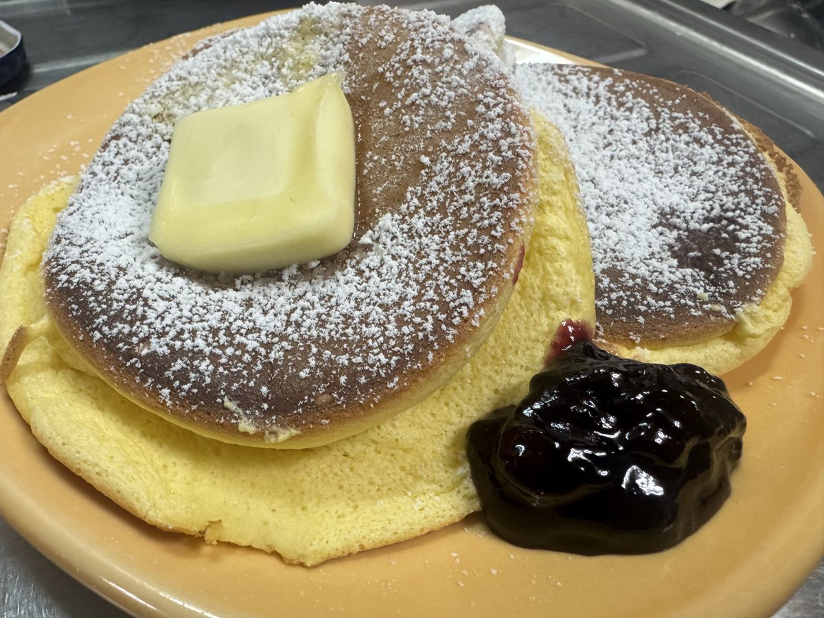 SYO86621176's tweet photo. スフレパンケーキが作りたかった、、、、 https://t.co/gSNuB9Tn0m