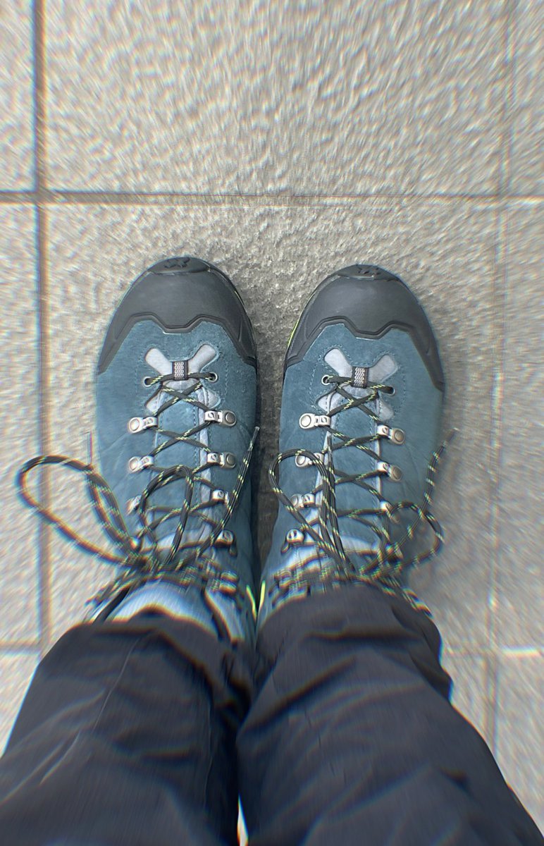 h_otakeguchi's tweet photo. 高校富士登山以来の新調
よろしくお願いします！🥾 https://t.co/yFlgOESrL6