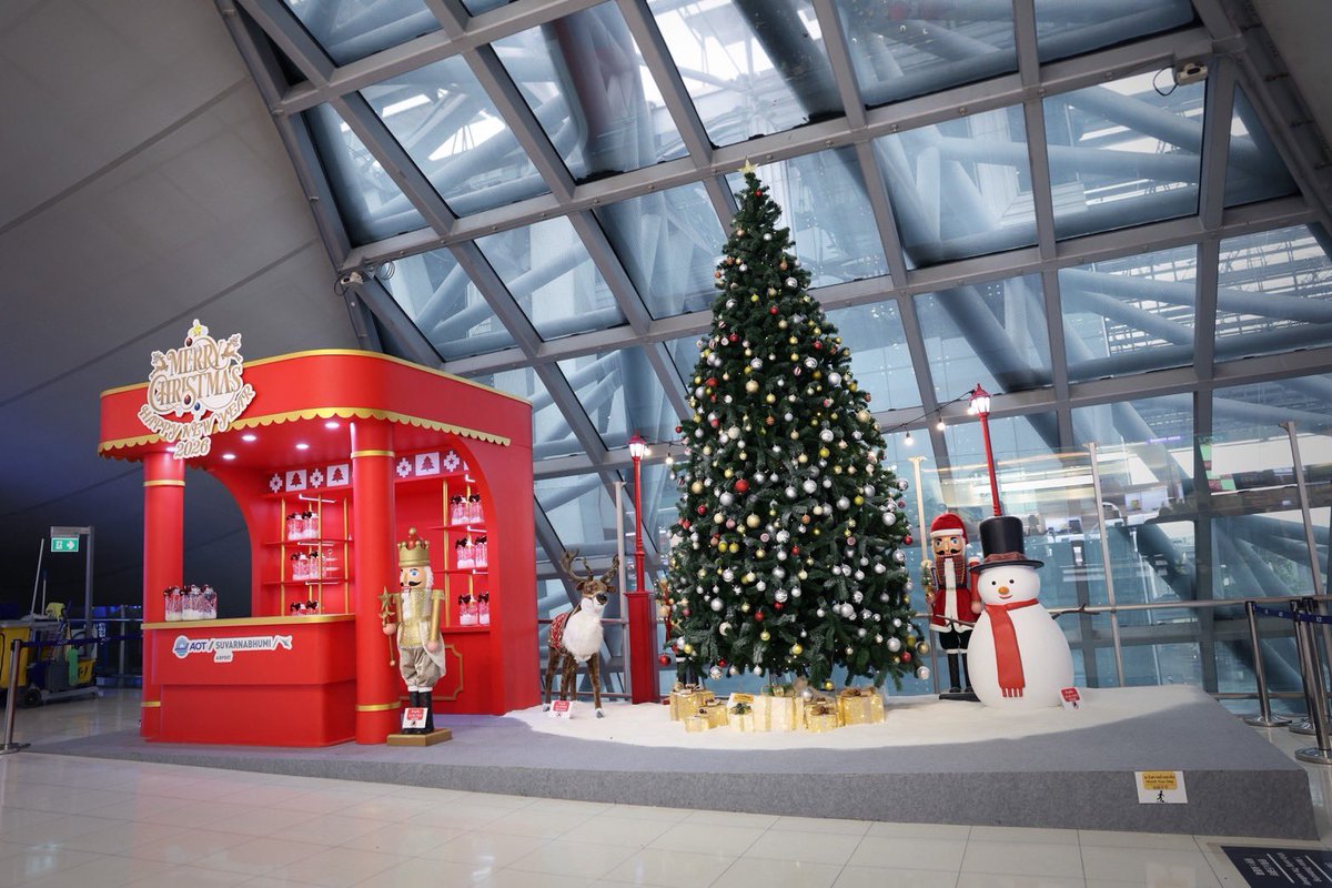 ท่าอากาศยานสุวรรณภูมิ  ✈️ เนรมิตบรรยากาศเฉลิมฉลองคริสต์มาส 🎄🎅 และปีใหม่ 2569 🎉🎊 พร้อมเปิด 4 จุดถ่ายภาพสุดพิเศษต้อนรับผู้โดยสารจากทั่วโลก 

facebook.com/share/p/17Yx4D…