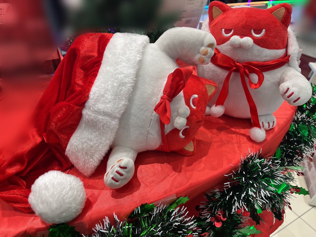 こんばんは マルハン深谷店です もうすぐクリスマスですね お店も