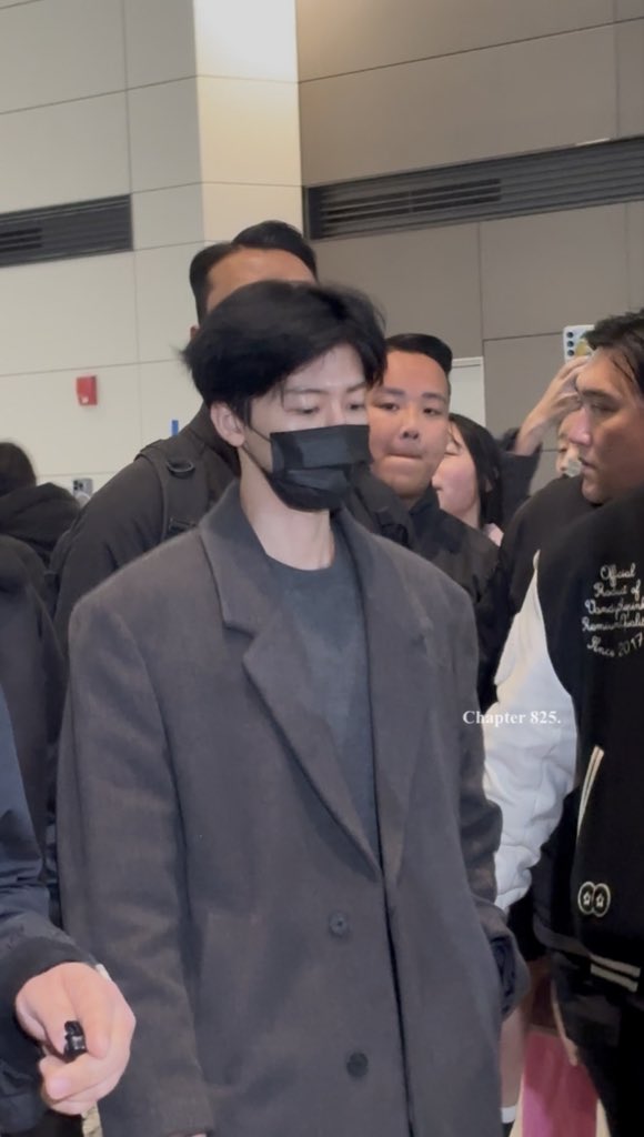 Chapter825's tweet image. 251212 icn✈️

오늘 엄청 잘생김 
코트 이뻐요♡

#JAEMIN #재민 #ジェミン
#NCTDREAM #엔시티드림