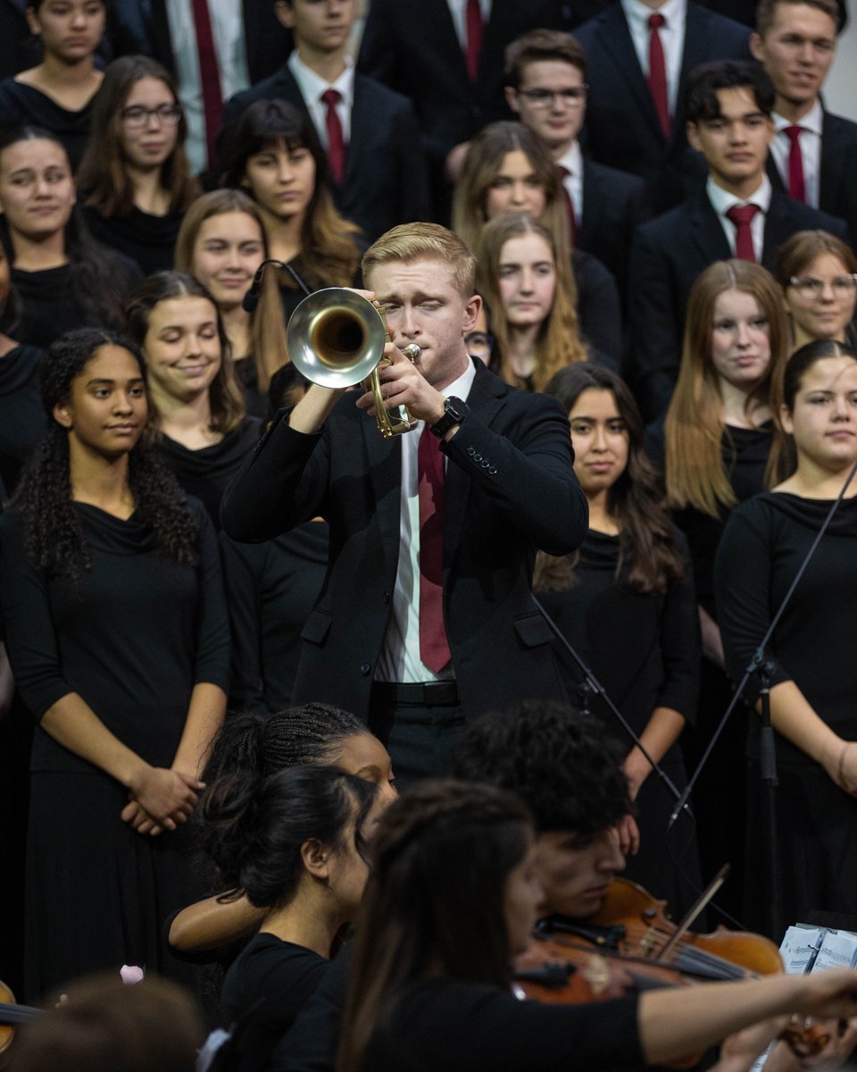 Our first time doing music at Lexington, KY, was very, very special! Thank you so much to all the friends who came to worship with us. Merry Christmas!
#FountainviewAcademy #ChristmasTour #ChristianMusic #WorshipThroughMusic