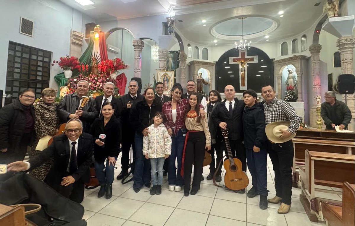 Hoy la Rondalla Acordes Mágicos de #MagdalenaDeKino #PuebloMágico en compañía de artistas magdalenenses, llevamos serenata a la Virgen de Guadalupe. Gustazo participar en esta celebración. #VirgenDeGuadalupe #VirgenMorena