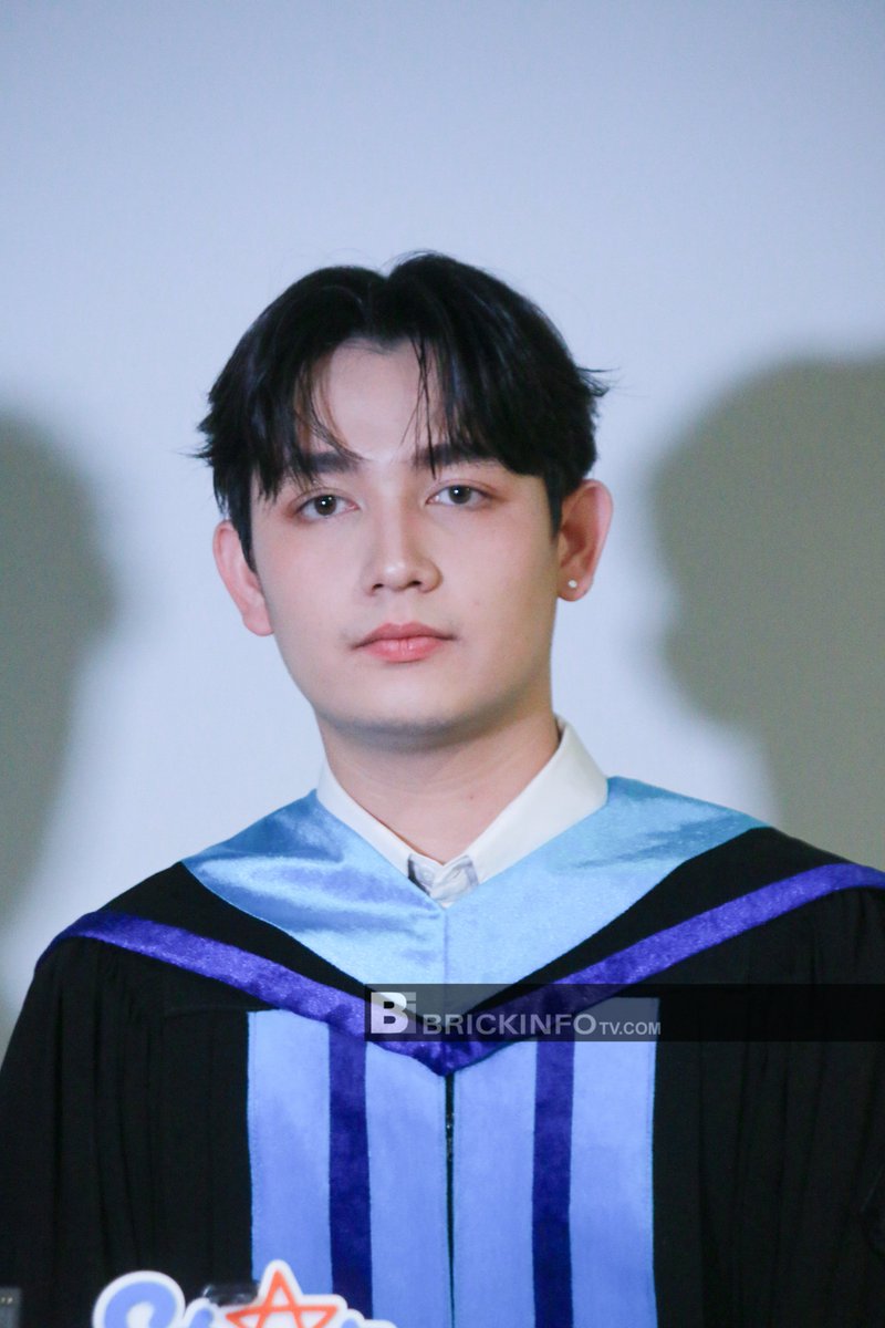 บรรยากาศสัมภาษณ์ “วินนี่-กัปตัน” รับปริญญาตรี คณะนิเทศศาสตร์ จาก มหาวิทยาลัยหอการค้าไทย

#GMMTV #CongratsWinnysGraduation #winynny #CongratsCaptainGraduation #Captain_pt #ลูกเรือของกัปตัน #Beickinfo