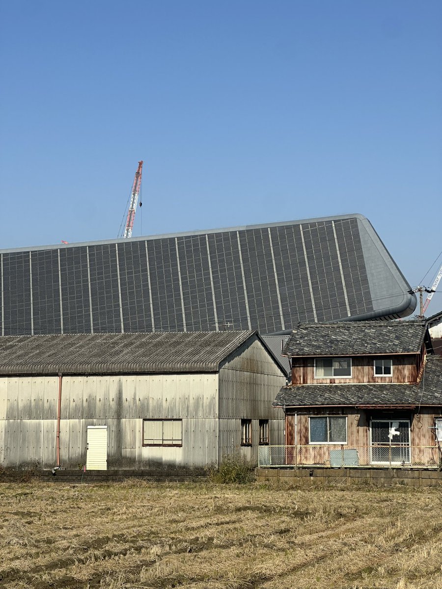 東海道新幹線の窓から見える“アイツ”