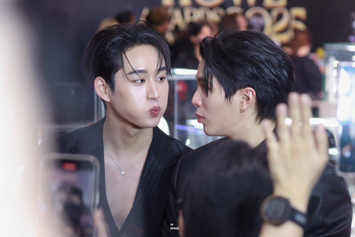 mtbb_bowwy98's tweet photo. ปกติมีแต่คนตกปลา อันนี้ปลาตาใสตกคนเข้าด้อม
ปลาตาใสทำงานหนักมากแบบที่เอสบอกเลย 5555555 https://t.co/xgIwfUbTEL