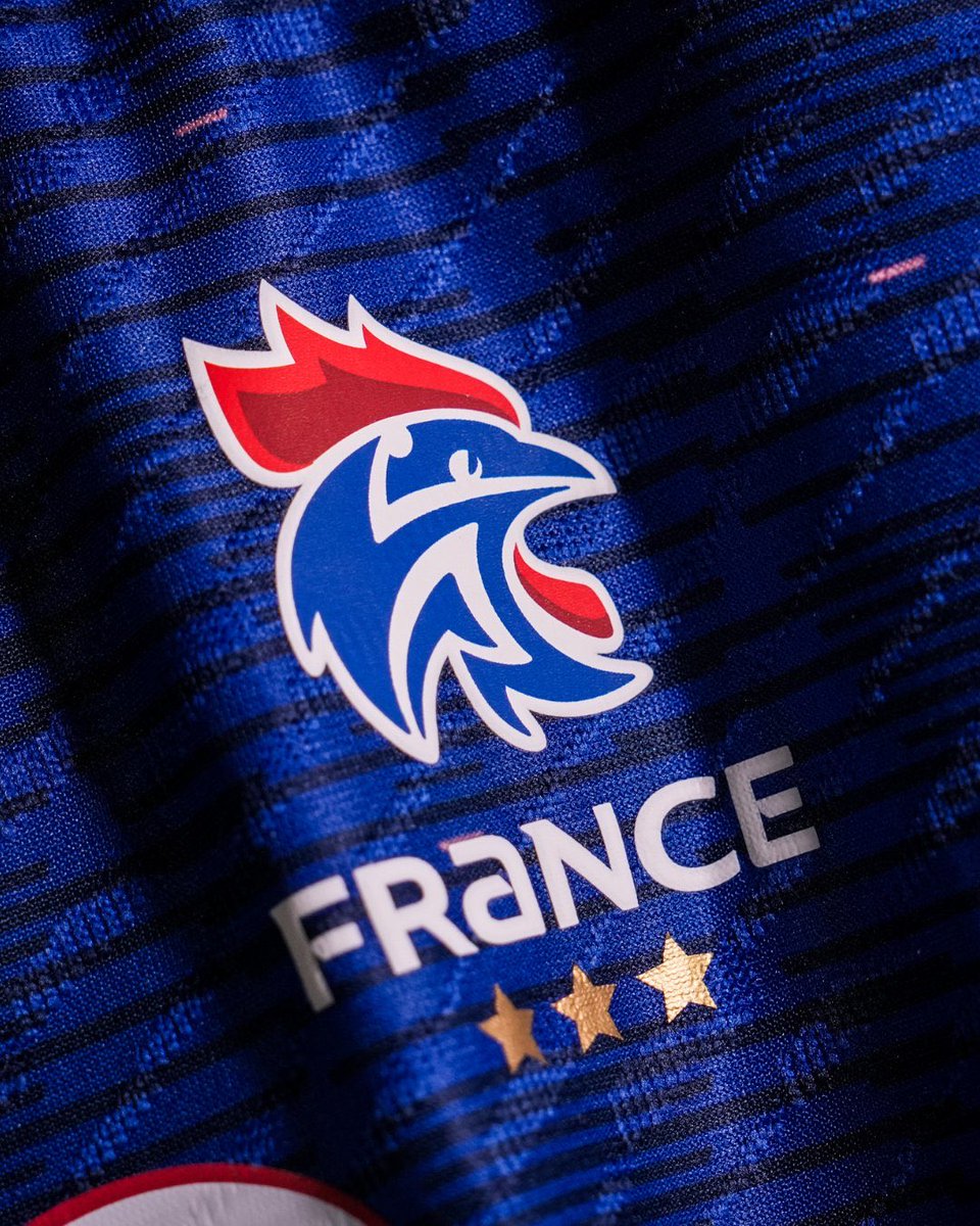 À un (grand)pas de la finale #GERNED2025 . Demi-finale du mondial pour <a href="/FRAHandball/">Equipes de France de Handball</a> vs 🇩🇪. Dès 17h <a href="/beinsports_FR/">beIN SPORTS</a> avec <a href="/MaryPatrux/">Mary Patrux</a> <a href="/CleoDarleux/">Cléopatre darleux</a> et Siraba. Match à 17.45 avec <a href="/ameliegoudjo/">Amélie Goudjo ✨</a> . Puis un formidable  🇳🇱 - 🇳🇴 à 20.30 🔥🔥🔥🔥🔥🔥