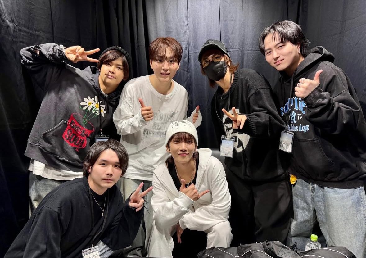dk_hani611's tweet photo. やばいやばいやばい上田くんとセブチが一緒に写ってる世界線あるんだ https://t.co/nZrKfPNkzV