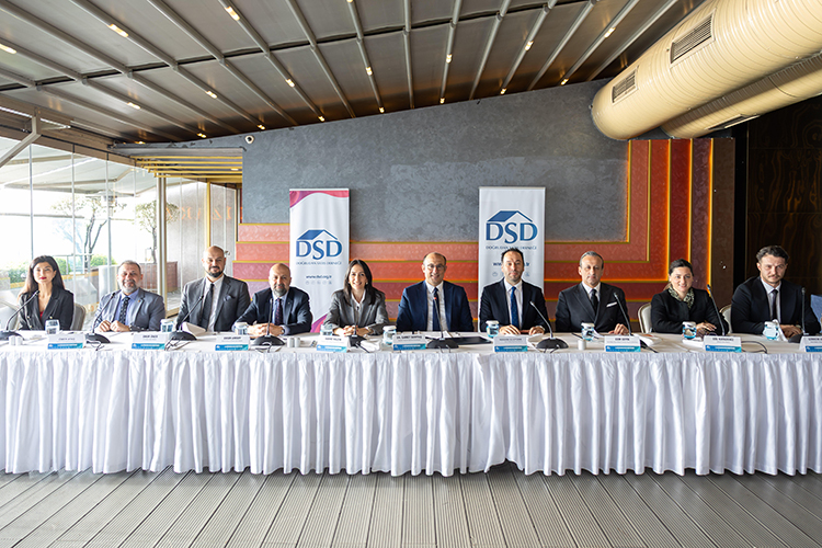 Türkiye'de doğrudan satış pazarının 2030'da 1 milyar doları aşması öngörülü

aa.com.tr/tr/ekonomi/tur…