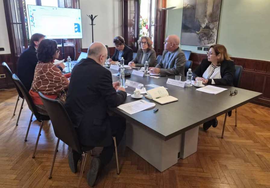 Delegación <a href="/CubaMES/">MES</a>, presidida por <a href="/Reynaldo_VZ/">Reynaldo Velazquez Z</a> , sostuvo encuentro con Tatiana Ribeiro Viana, Secretaria Técnico Científica de la <a href="/iila_org/">IILA</a>,
ocasión en la que intercambiaron sobre los proyectos de cooperación académica que promueve la organización.
<a href="/MirtaGranda/">Mirta Granda Averhoff</a>